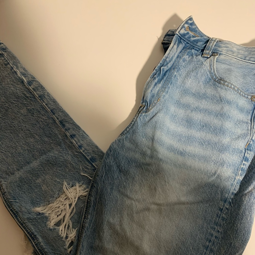 American eagle size 4 mom jeans